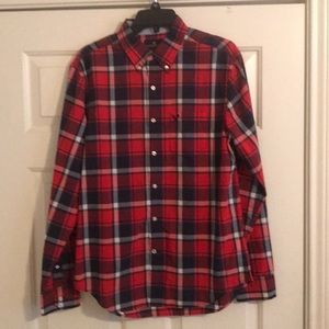 Men’s American Eagle plaid shirt.